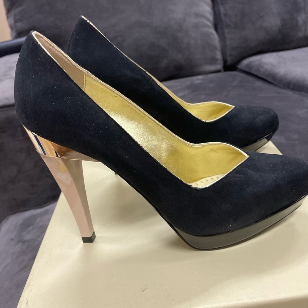 Stella McCartney Women's Black Suede Pumps w/ Gold Heel